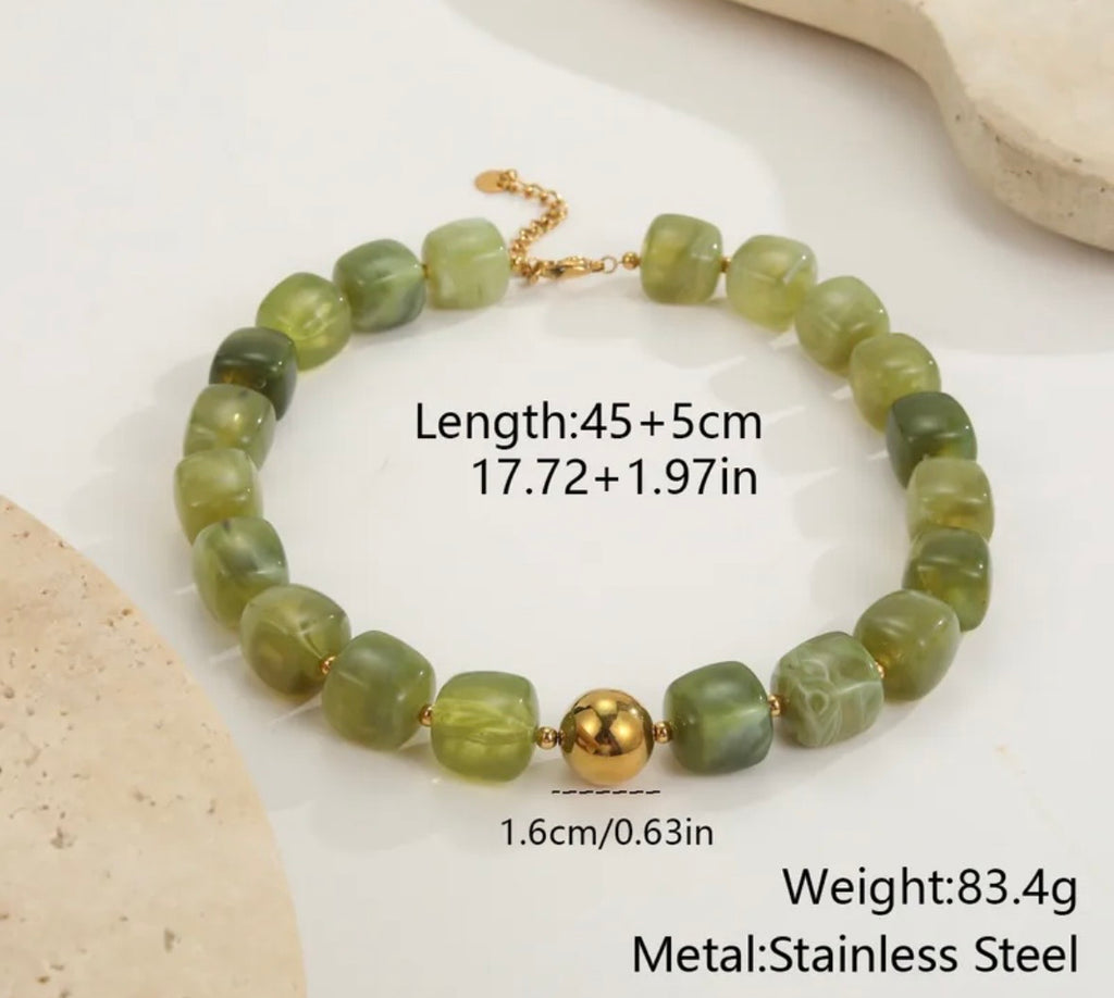 Savia Necklace