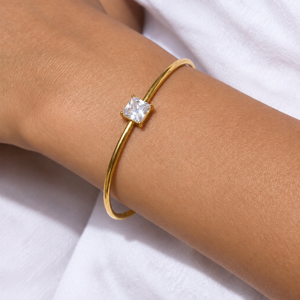 Zoé Emerald Bangle